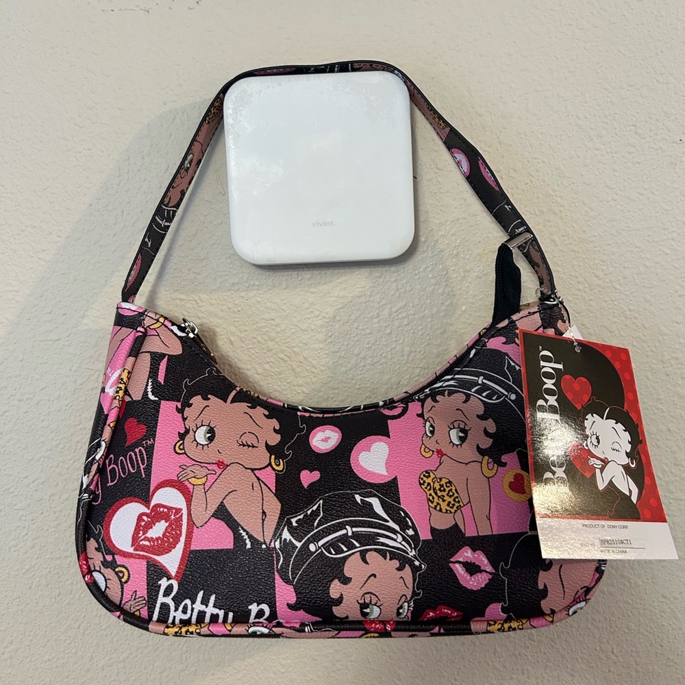 Betty Boop Pink and Black Women's shoulder bag - Picture 5 of 5